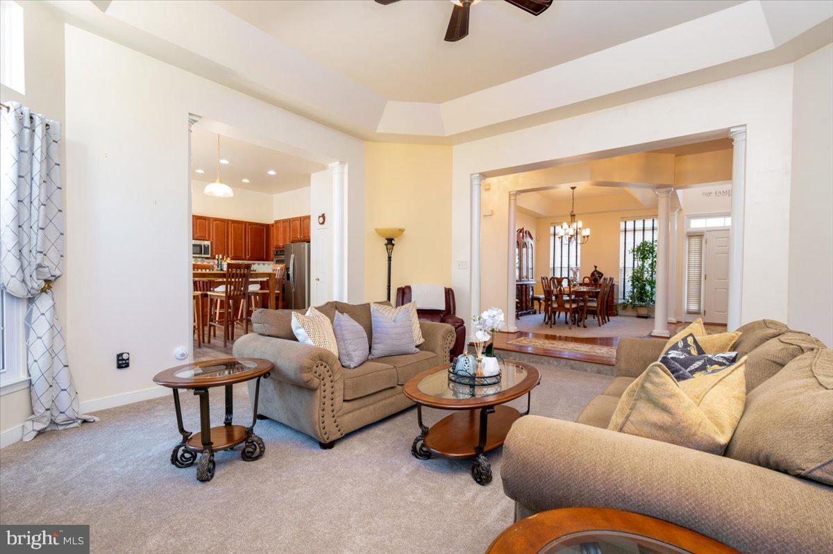 SHAMROCK MANOR - Residential