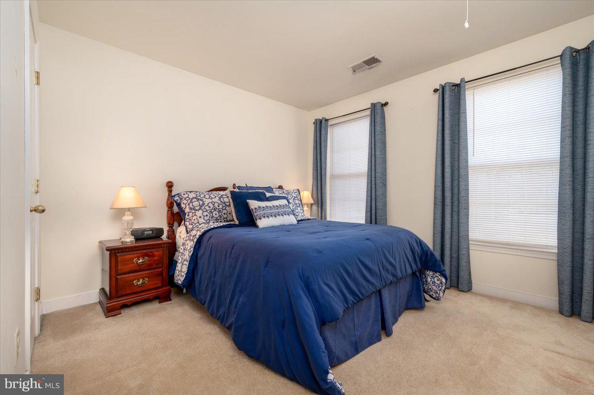 SHAMROCK MANOR - Residential