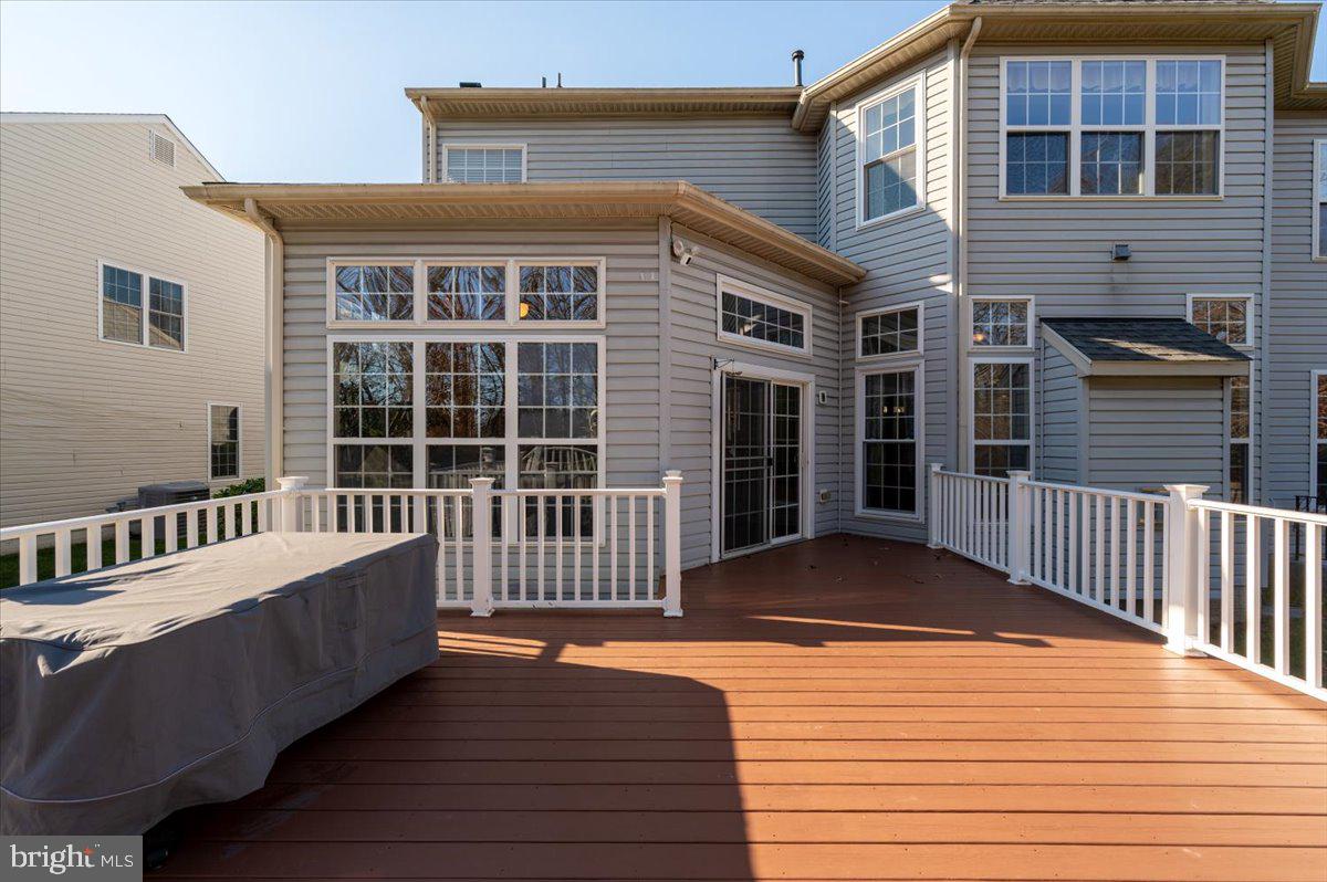 SHAMROCK MANOR - Residential