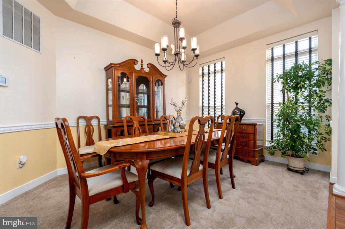 SHAMROCK MANOR - Residential