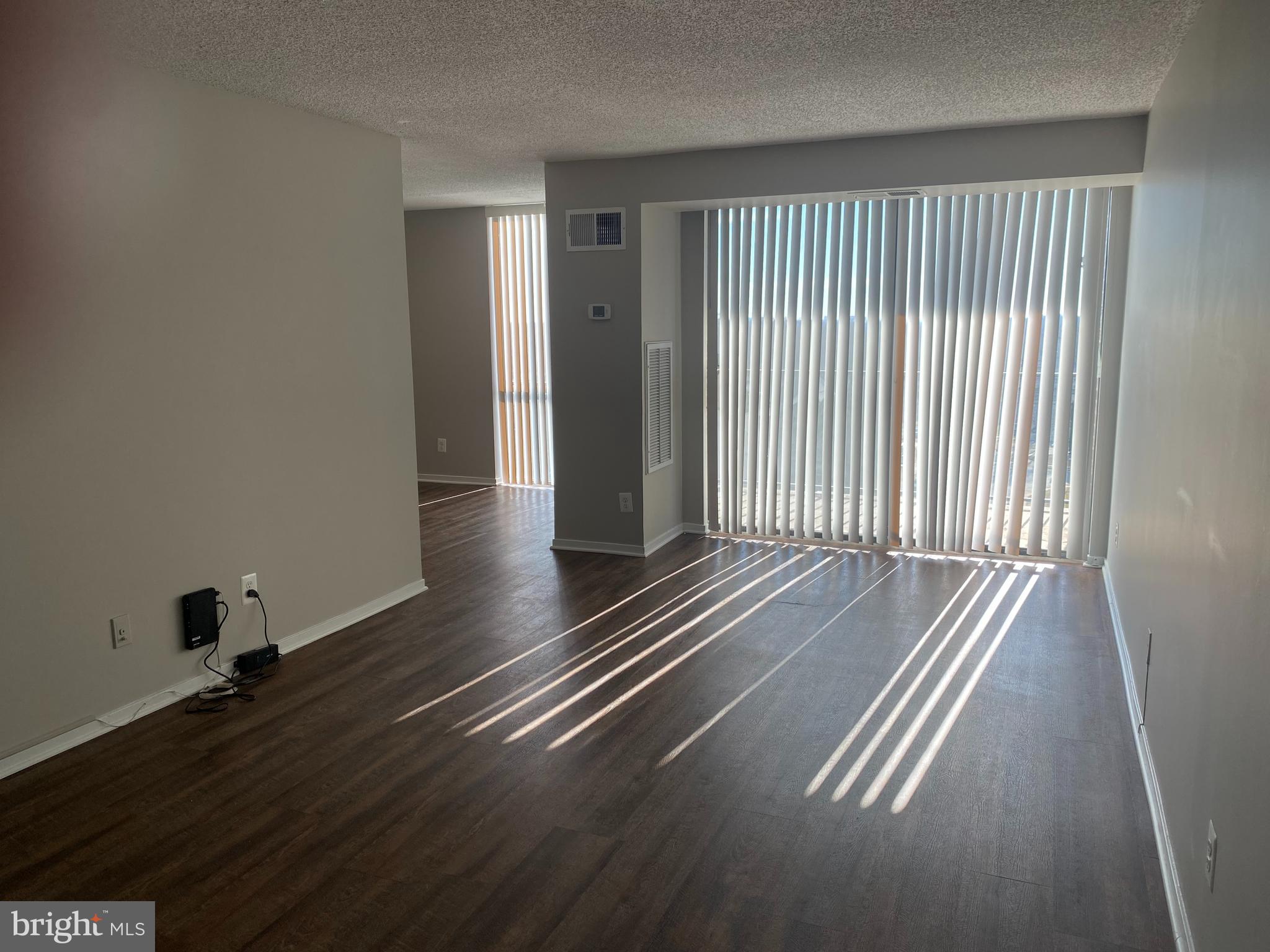 IDYLWOOD TOWERS CONDO - Residential