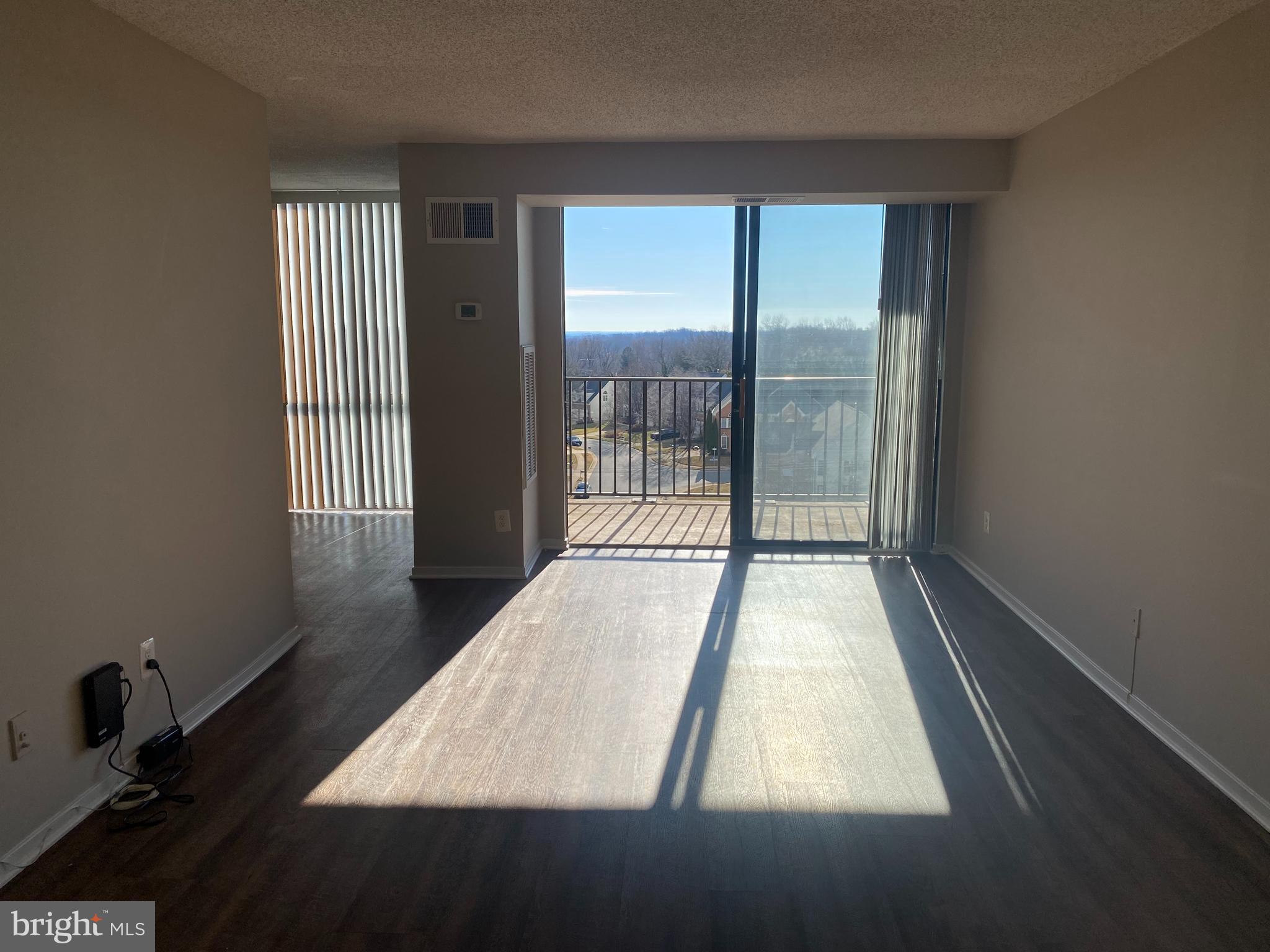 IDYLWOOD TOWERS CONDO - Residential
