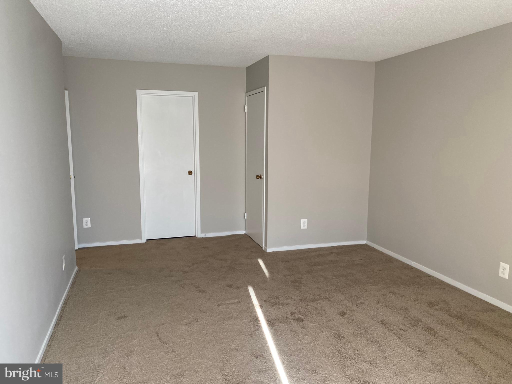 IDYLWOOD TOWERS CONDO - Residential