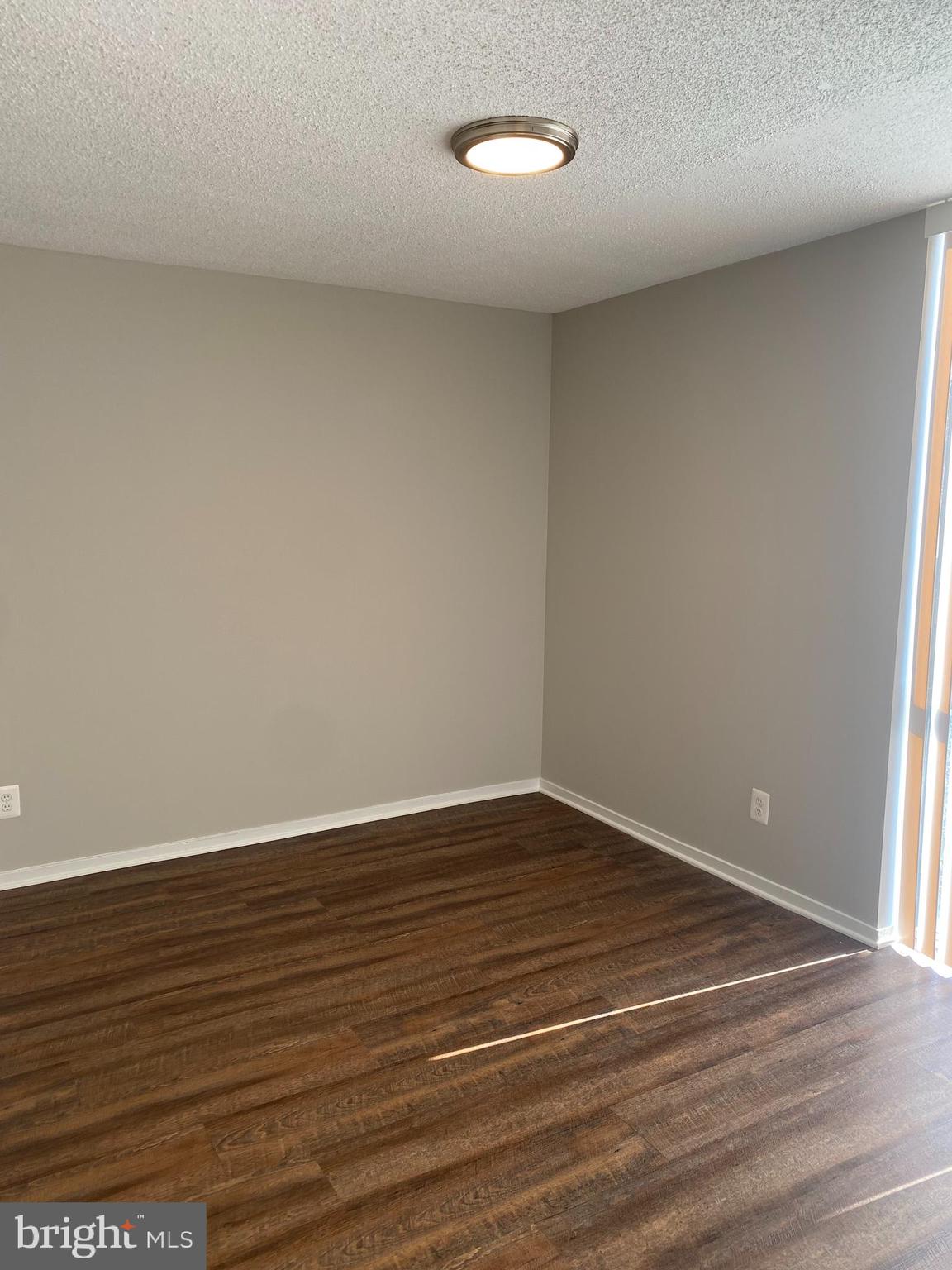 IDYLWOOD TOWERS CONDO - Residential