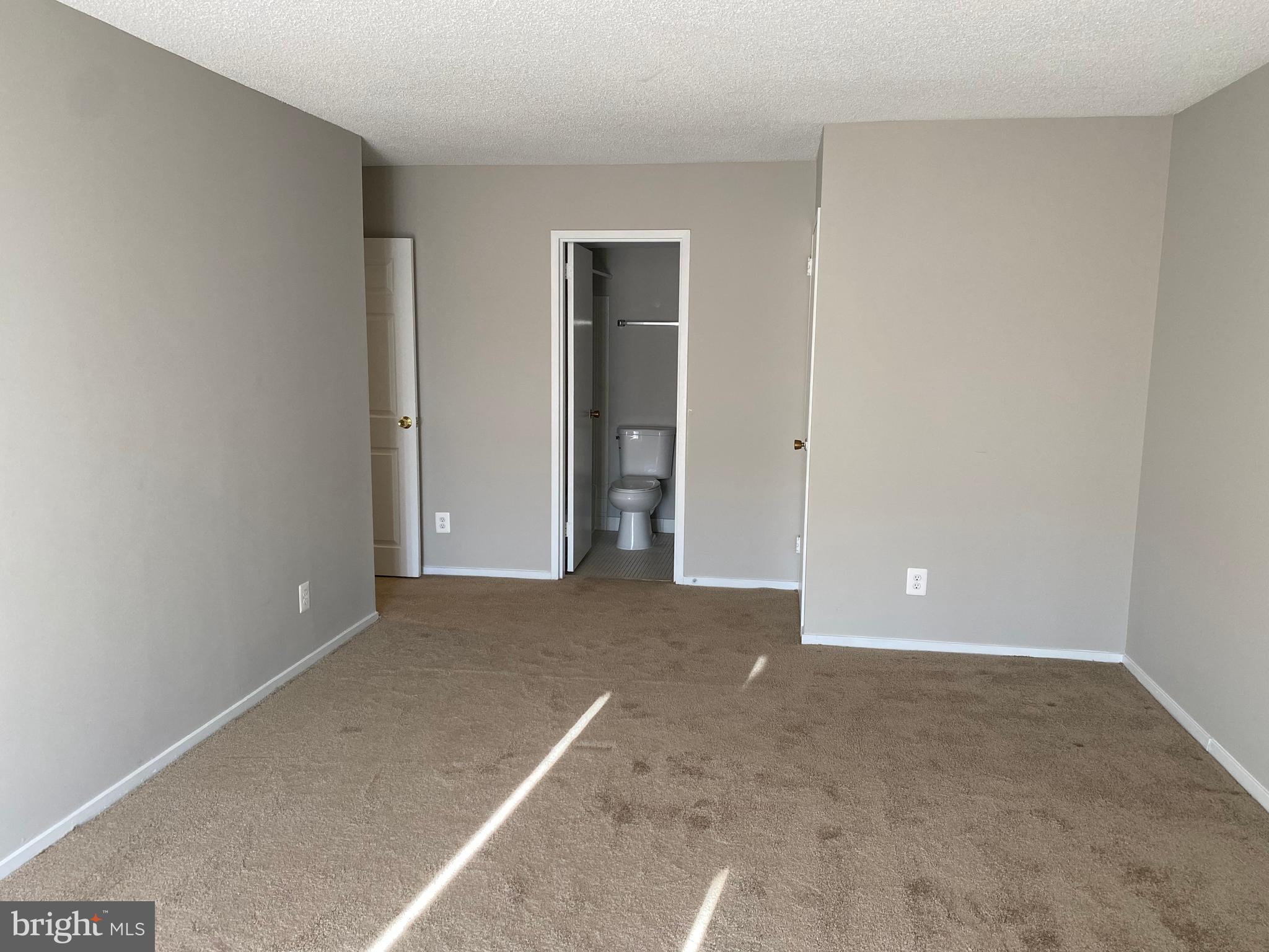 IDYLWOOD TOWERS CONDO - Residential