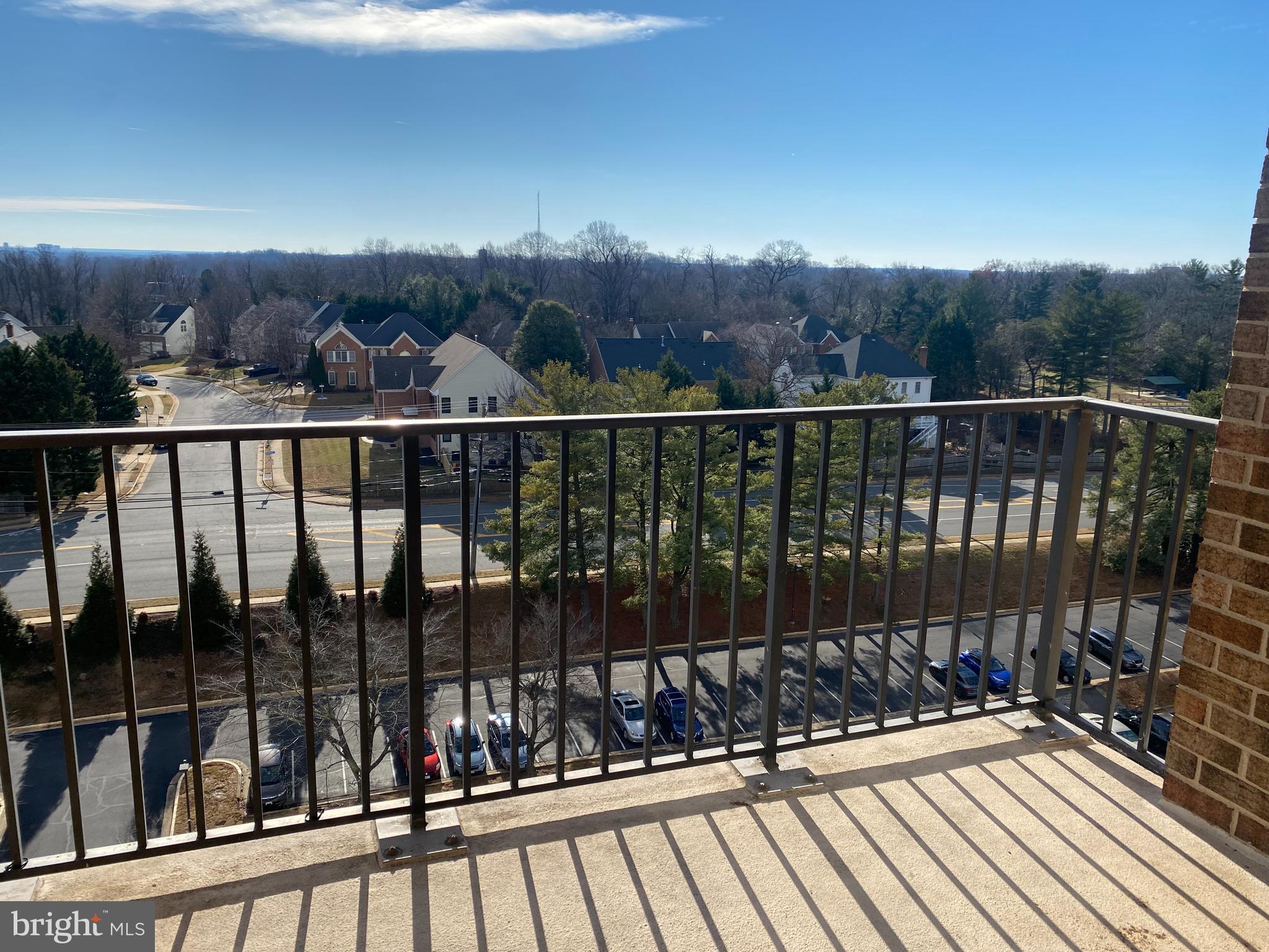 IDYLWOOD TOWERS CONDO - Residential