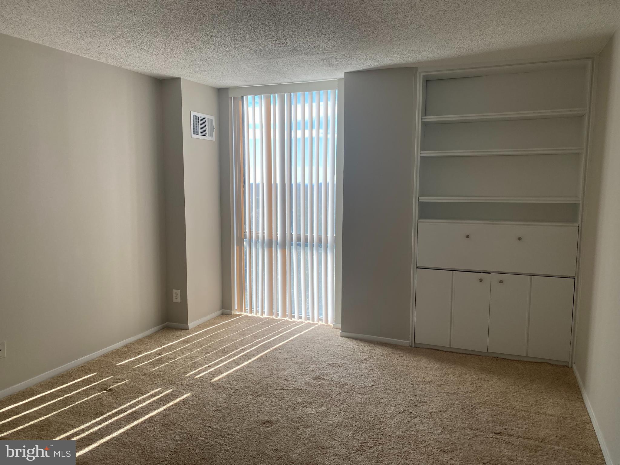 IDYLWOOD TOWERS CONDO - Residential