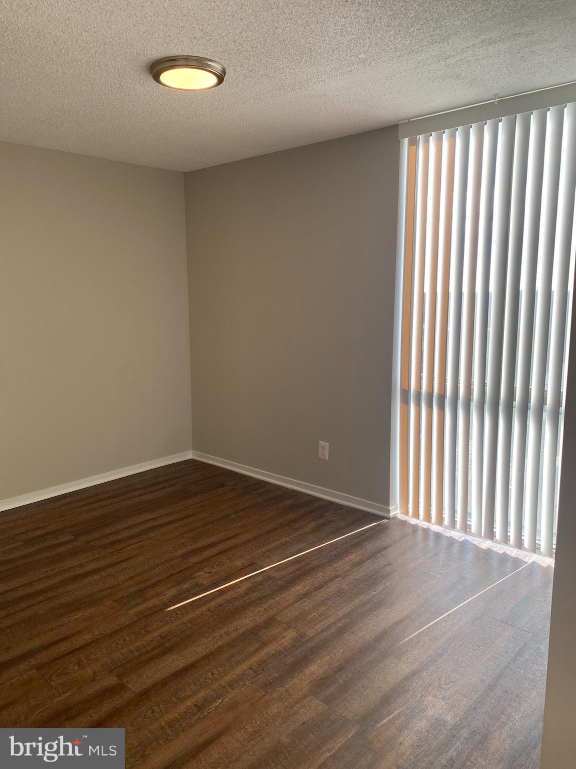 IDYLWOOD TOWERS CONDO - Residential