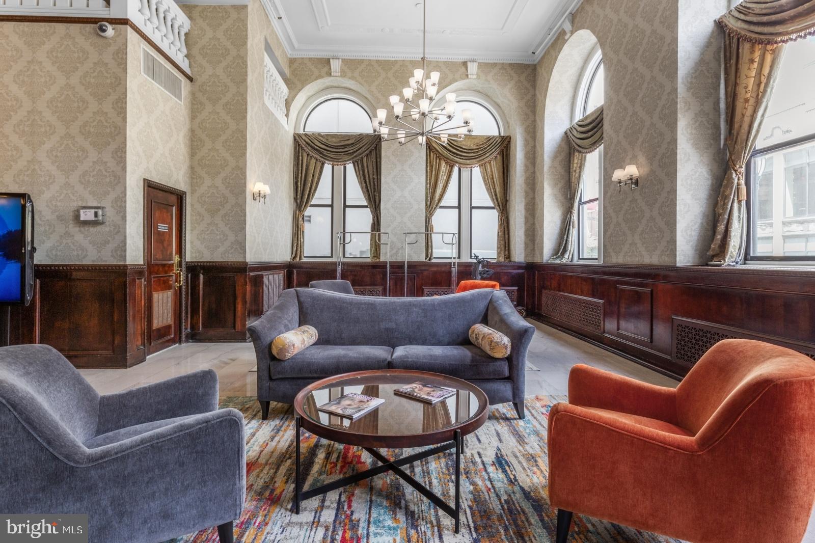 AVENUE OF THE ARTS - Residential