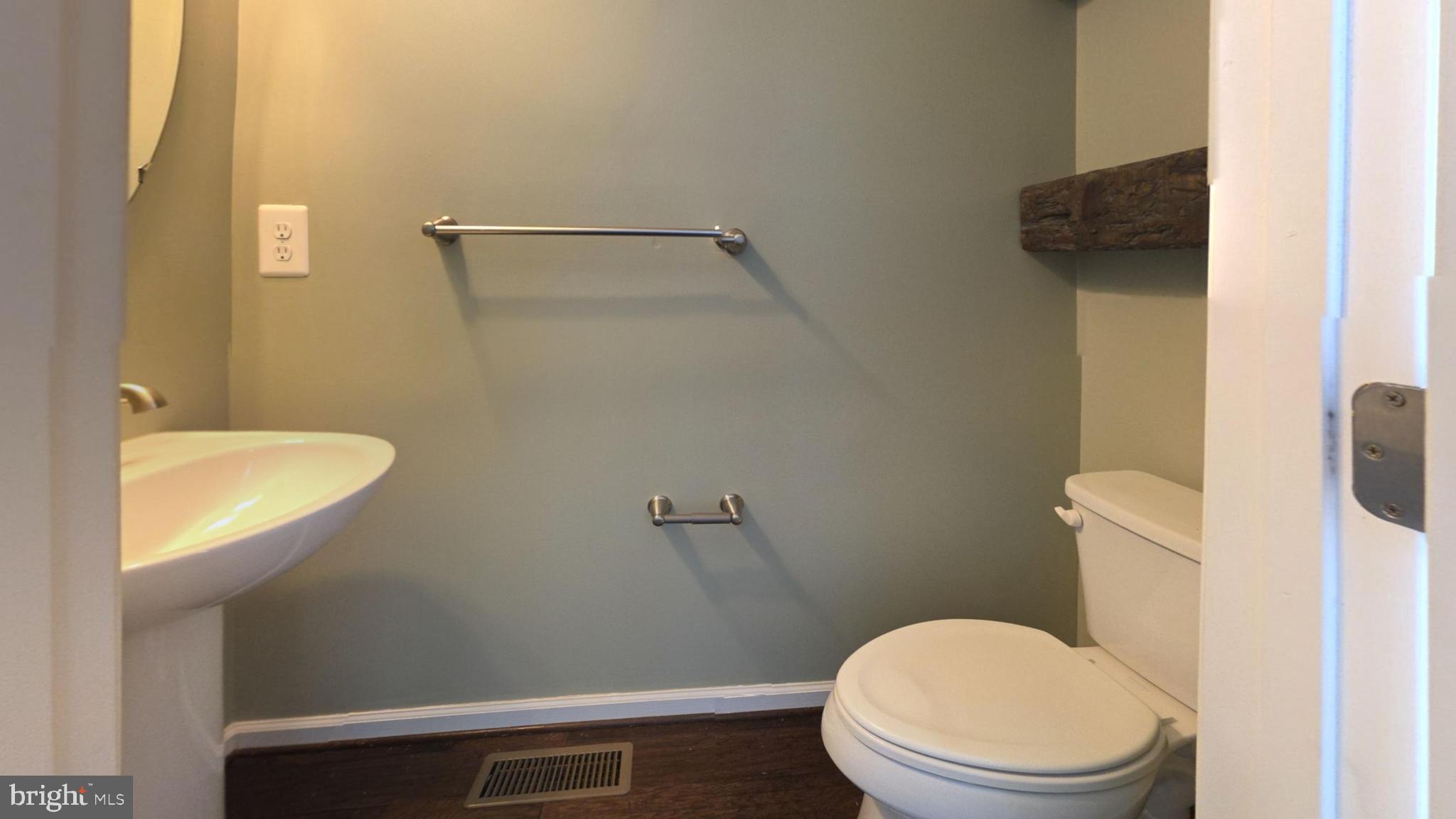 HOWARD SQUARE - Residential Lease