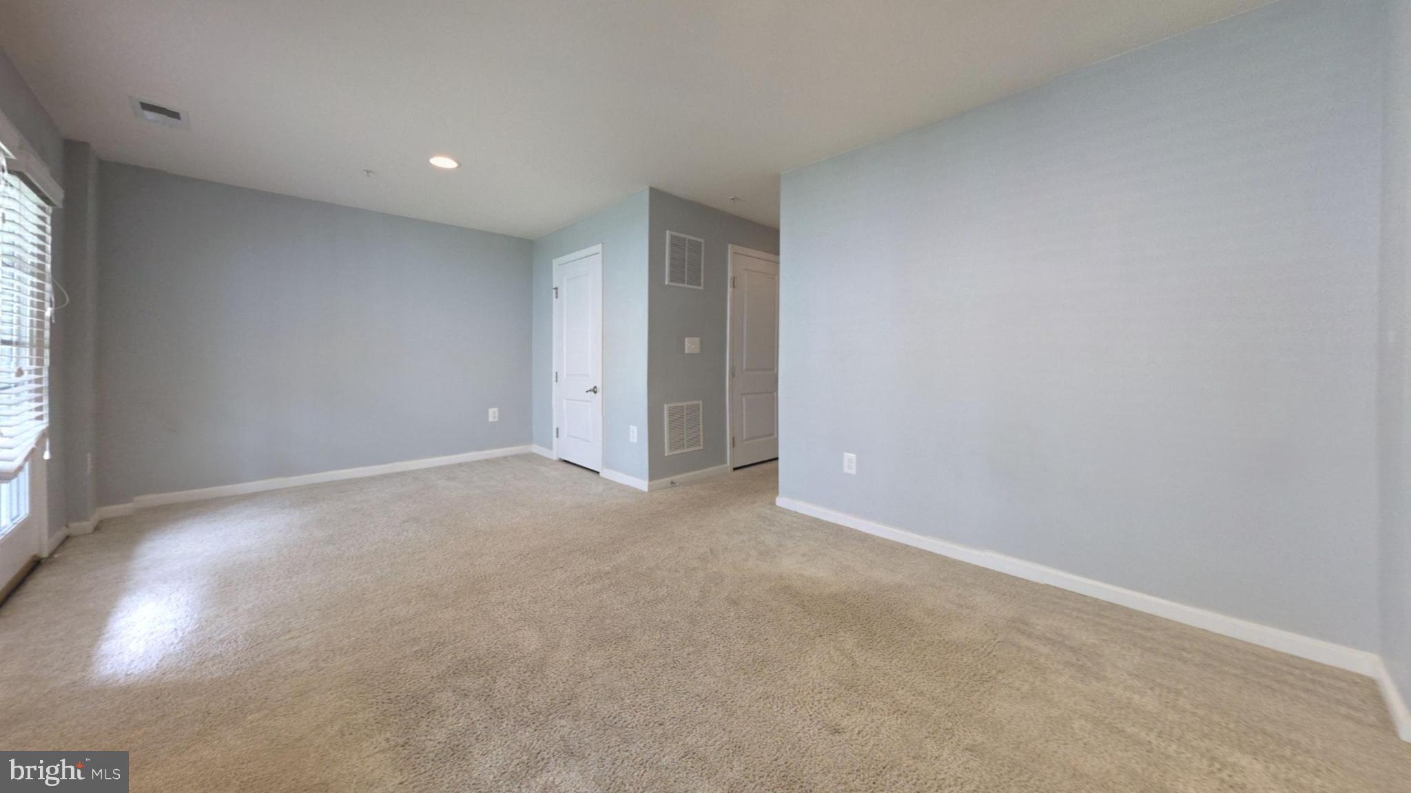 HOWARD SQUARE - Residential Lease