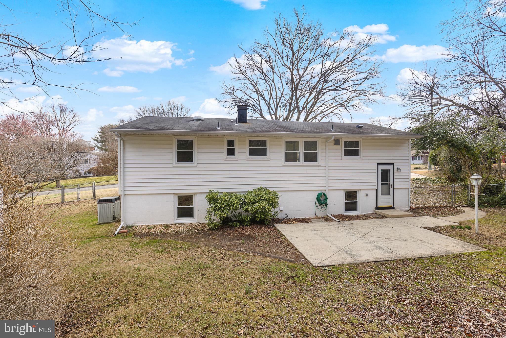 FAIRFAX HOMES - Residential