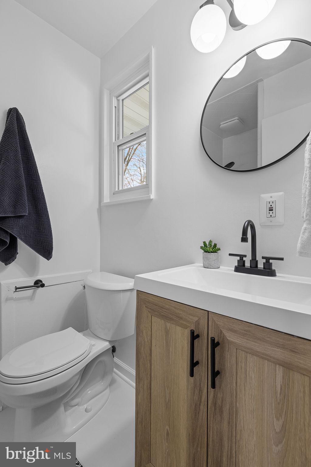 FAIRFAX HOMES - Residential