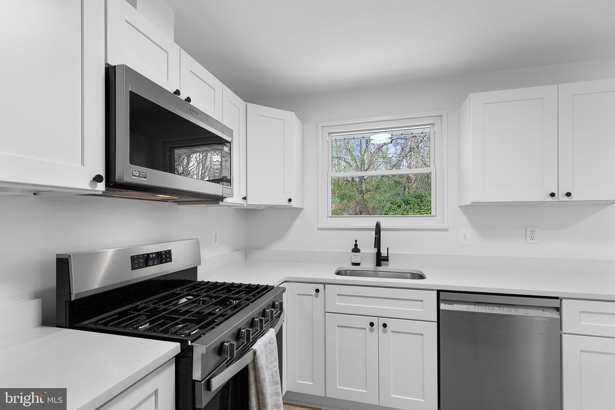 FAIRFAX HOMES - Residential