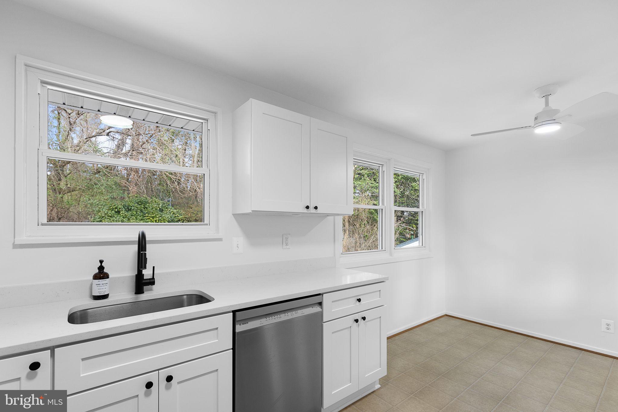 FAIRFAX HOMES - Residential