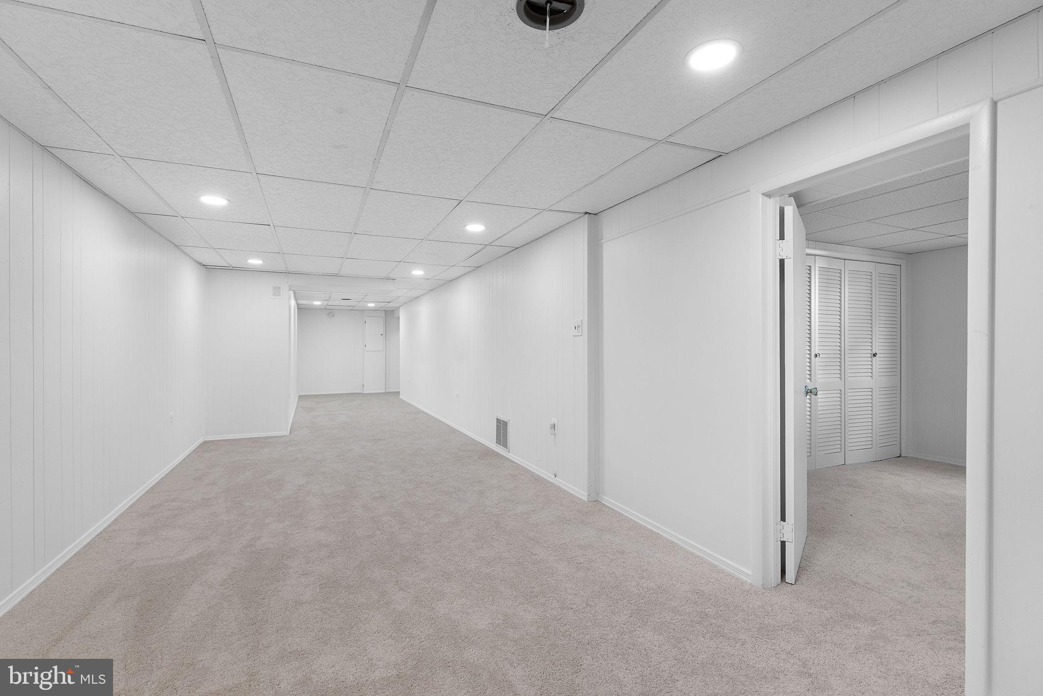 FAIRFAX HOMES - Residential