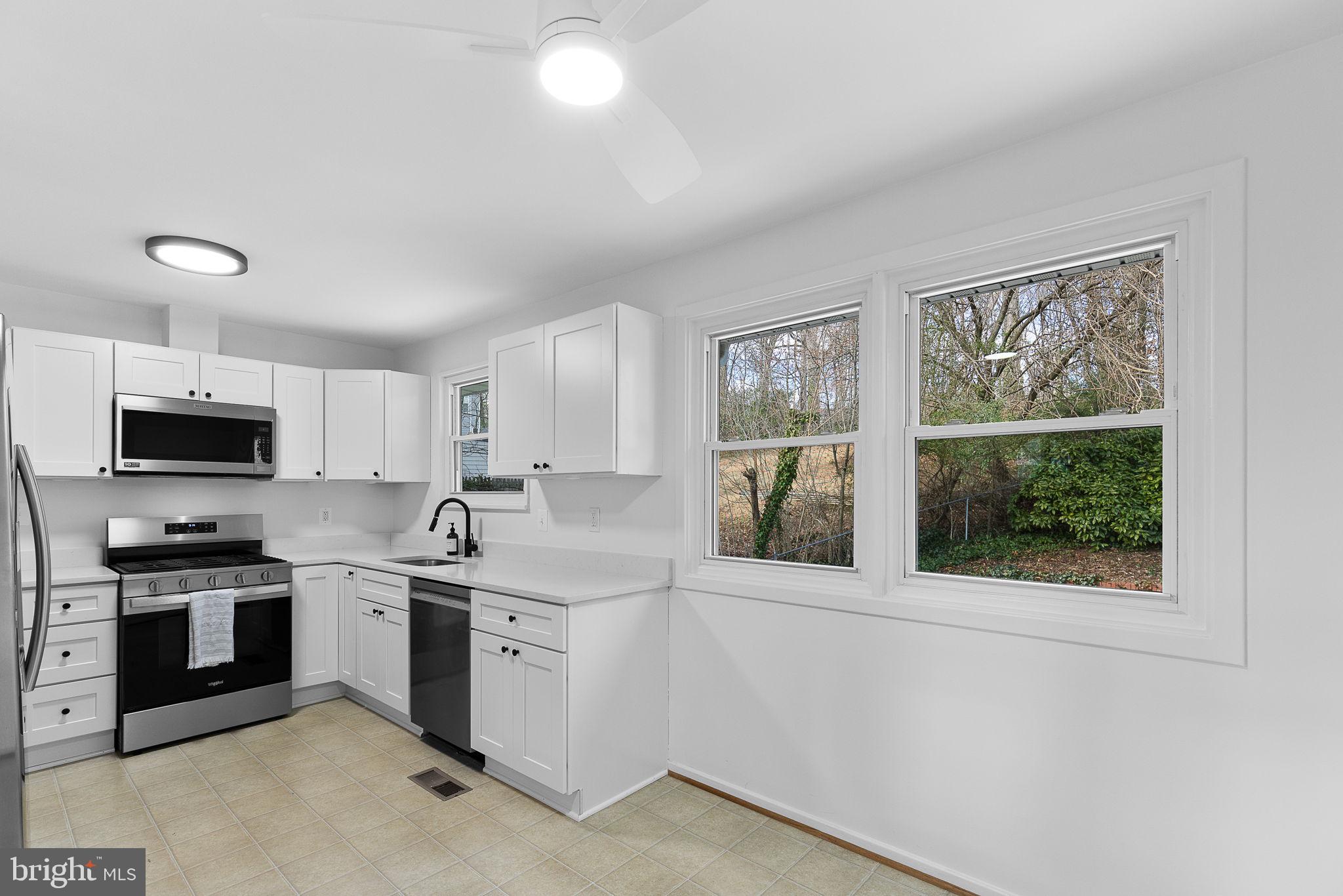 FAIRFAX HOMES - Residential