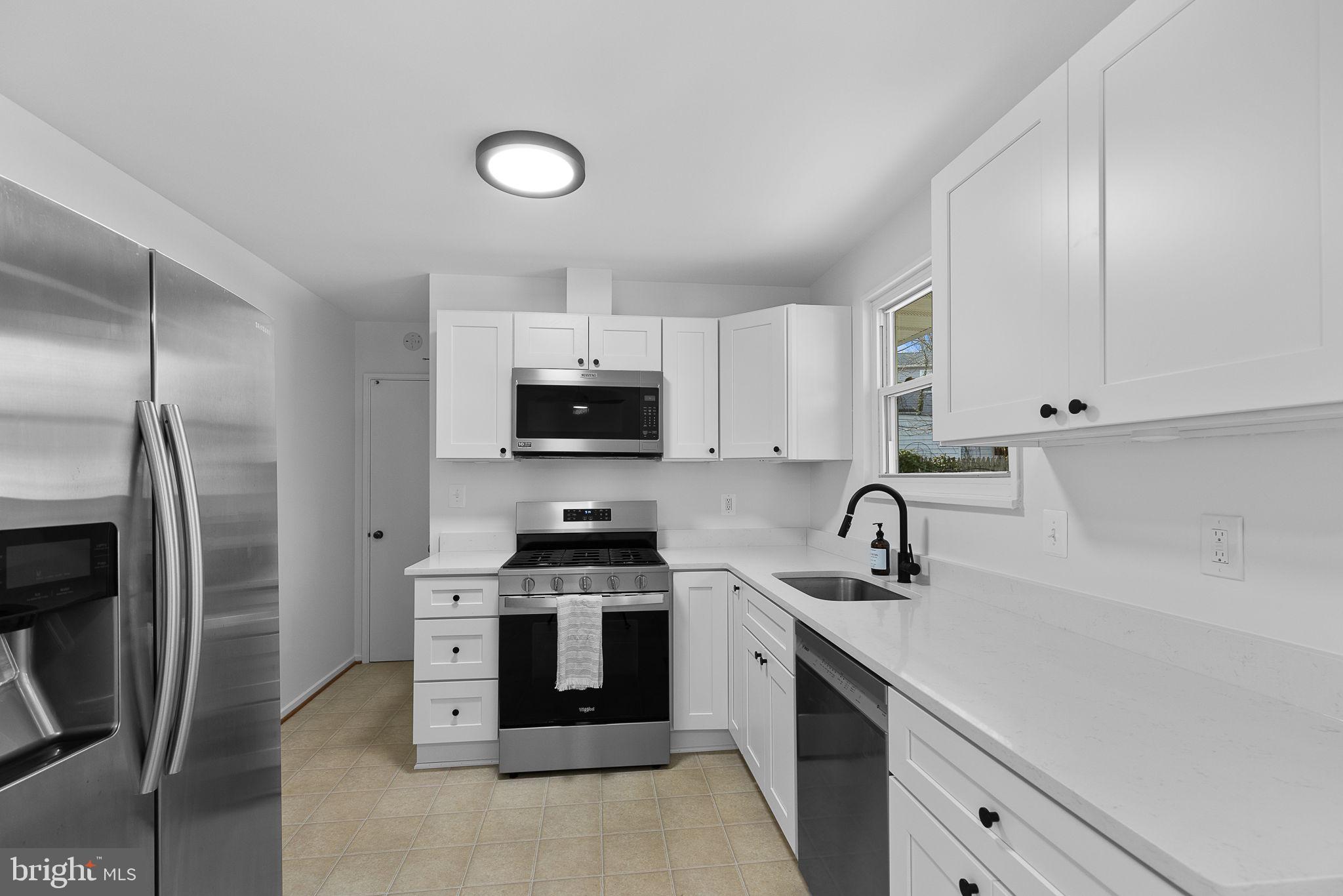 FAIRFAX HOMES - Residential