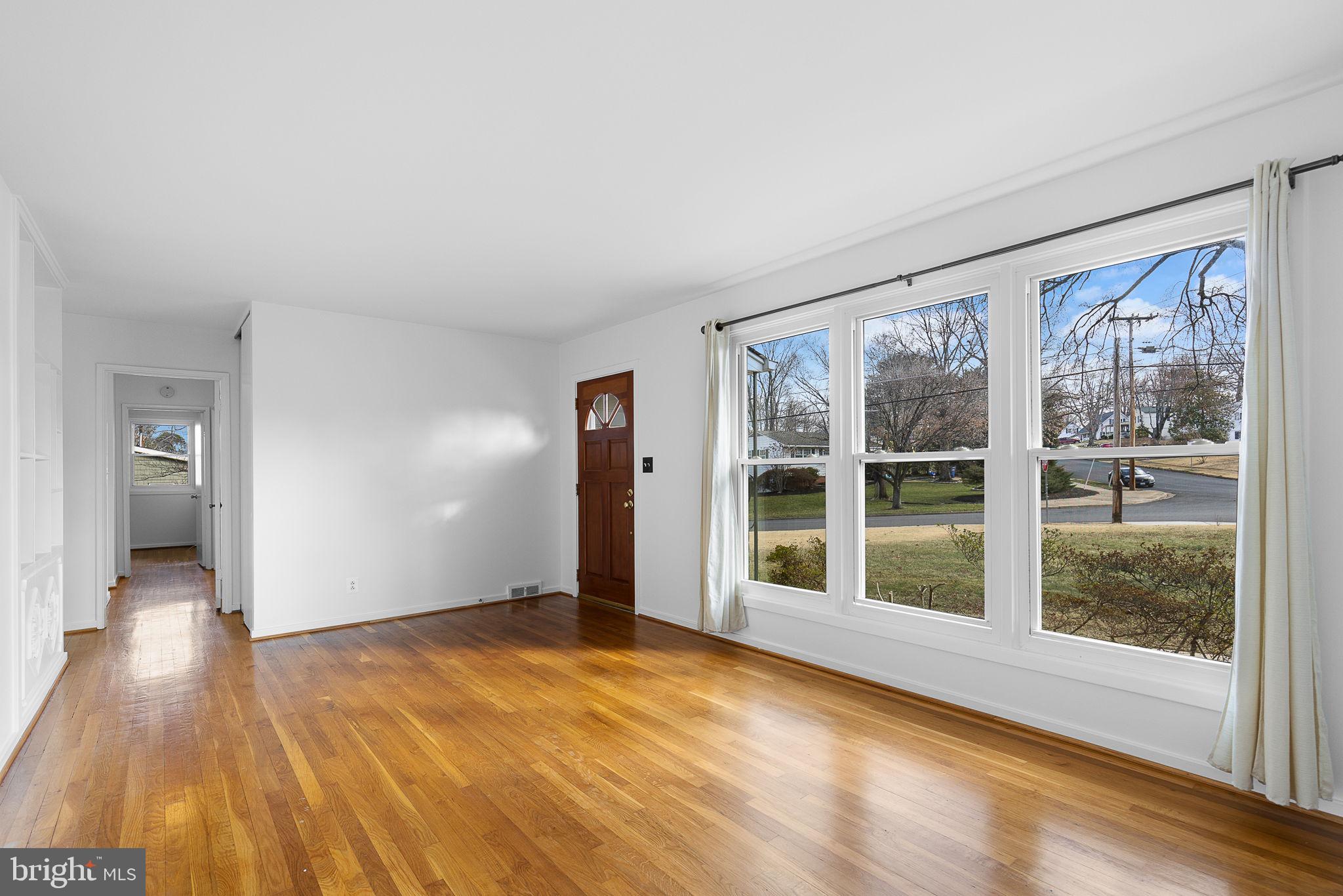 FAIRFAX HOMES - Residential