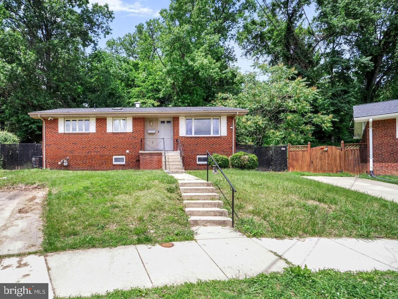 3000 FAIRHILL COURT