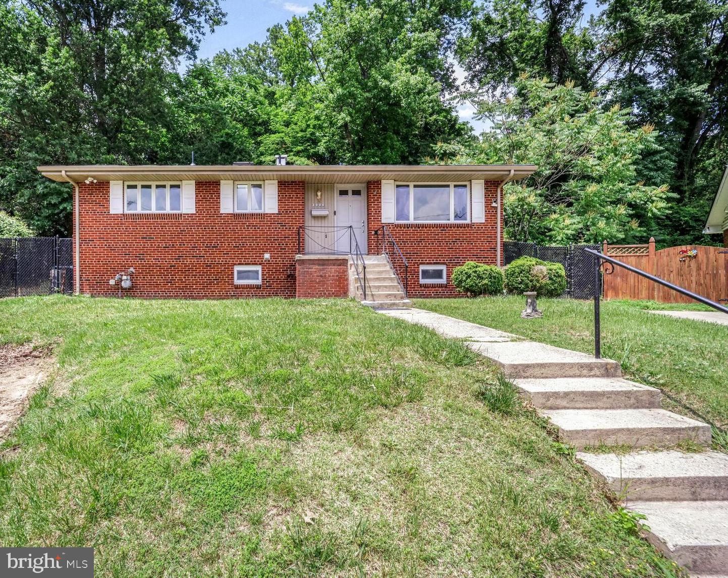 3000 FAIRHILL COURT