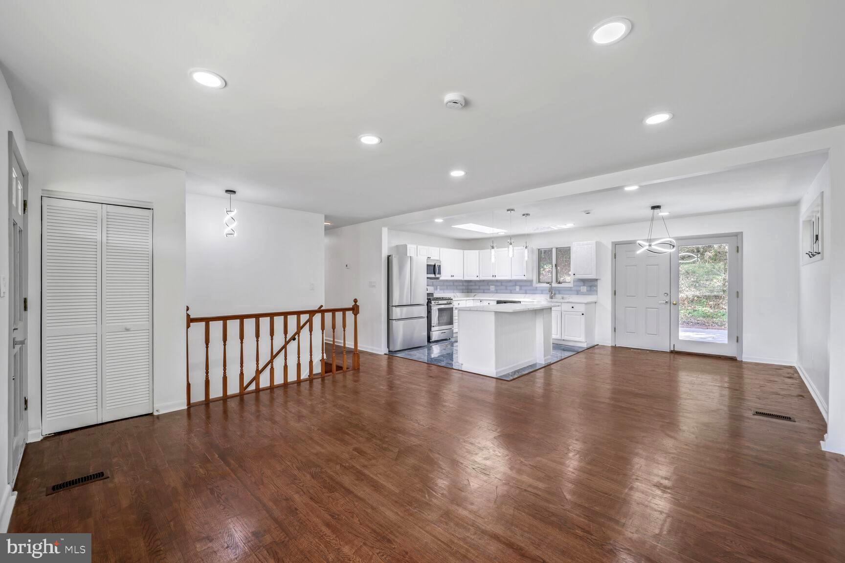 3000 FAIRHILL COURT