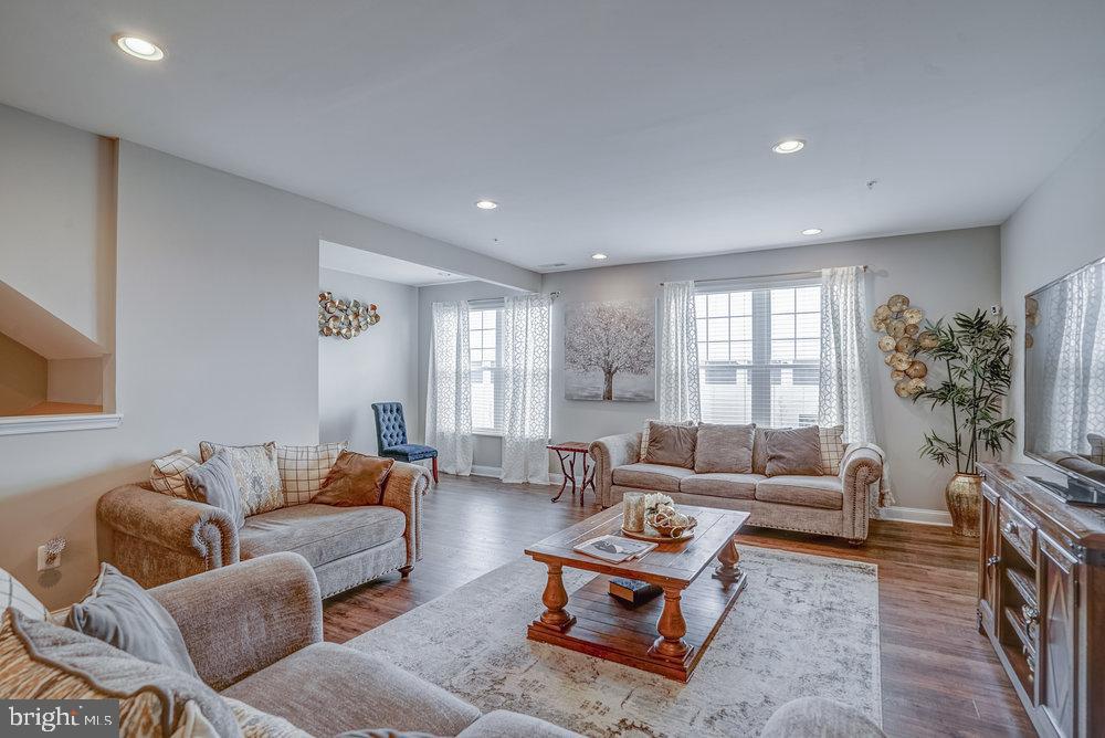 WESTVIEW SOUTH - Residential