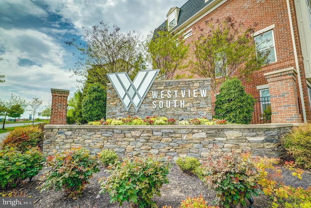 WESTVIEW SOUTH - Residential