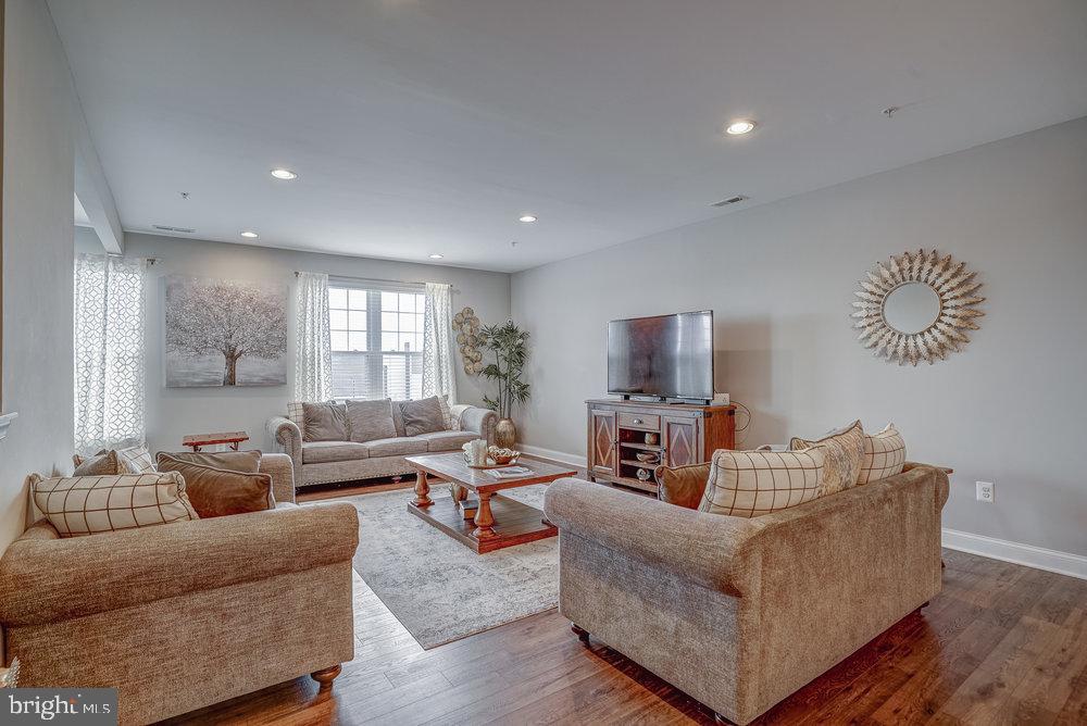 WESTVIEW SOUTH - Residential