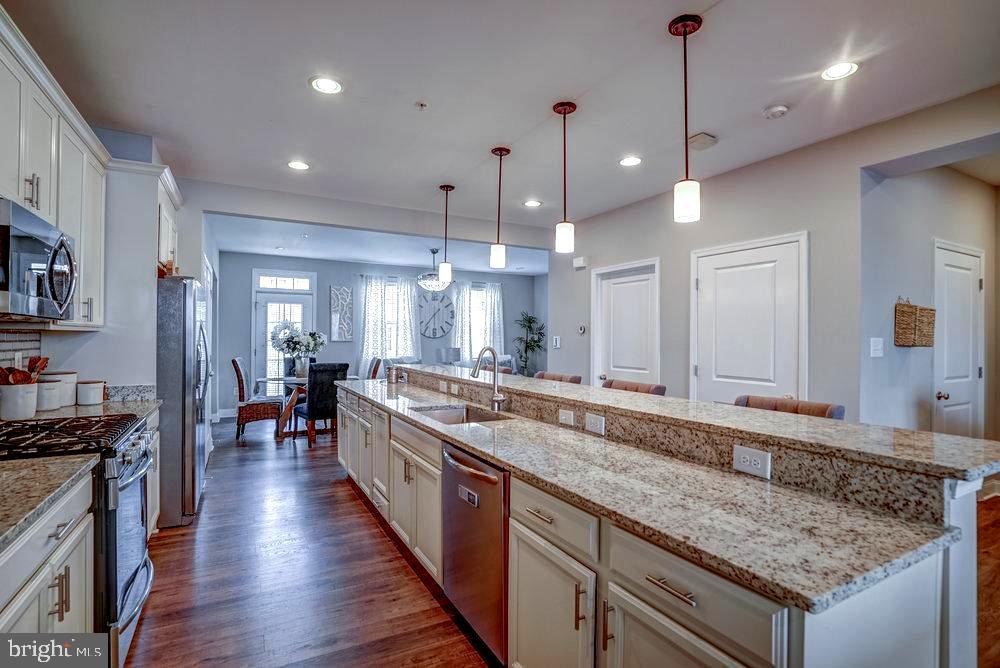 WESTVIEW SOUTH - Residential