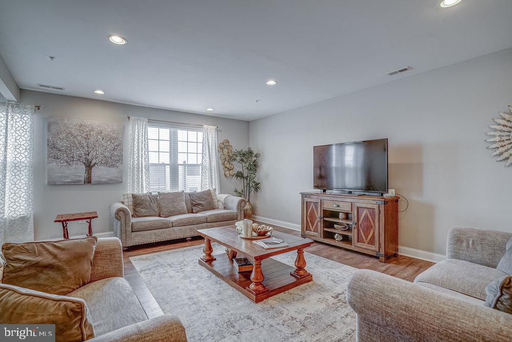 WESTVIEW SOUTH - Residential