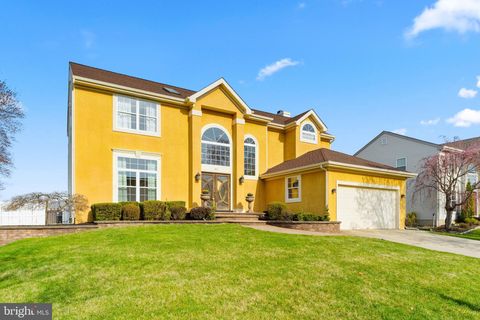 Homes For Sale - 53 Lexington Circle<br/> MARLTON, NJ 08053