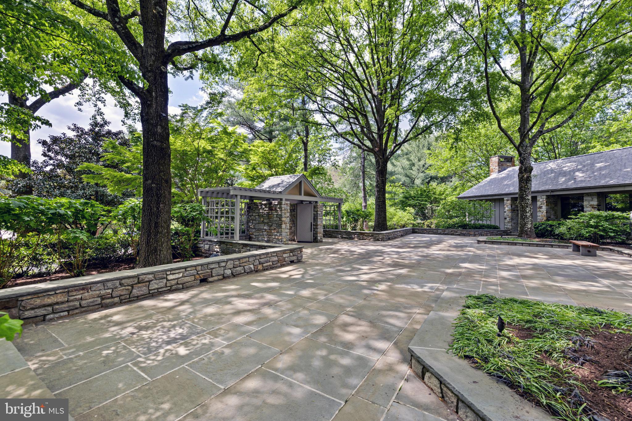 OAK HILL - Residential