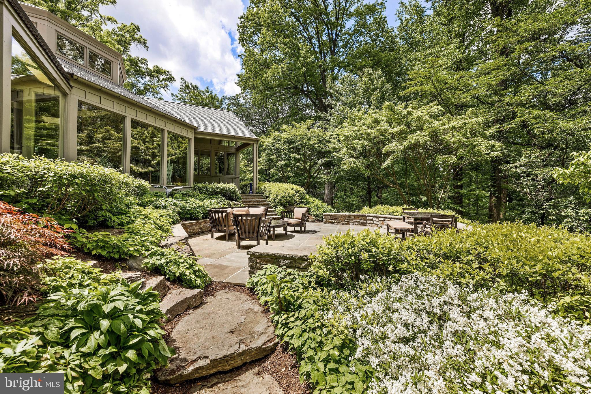 OAK HILL - Residential