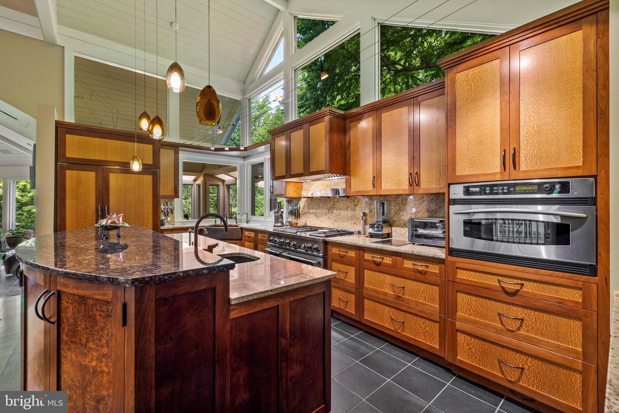 OAK HILL - Residential