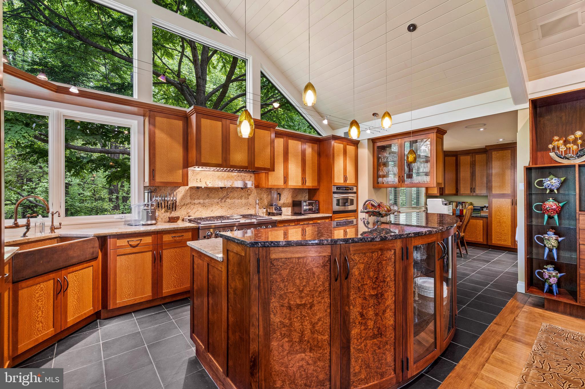 OAK HILL - Residential