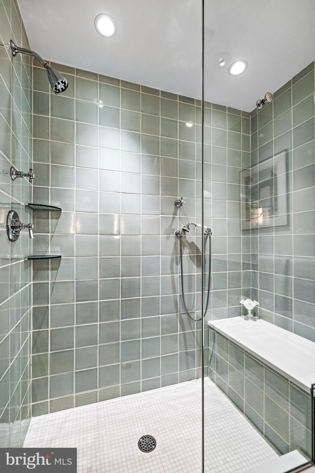 OAK HILL - Residential