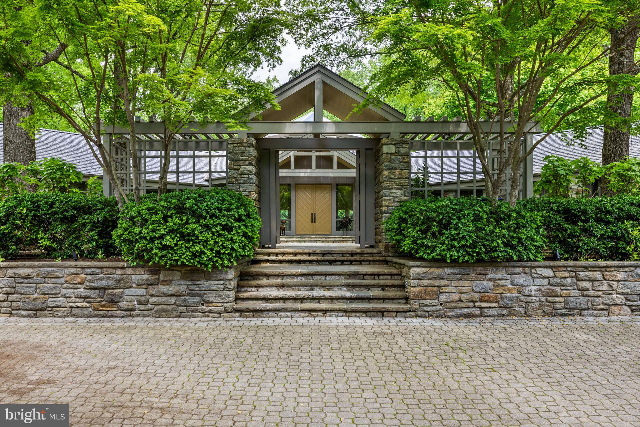 OAK HILL - Residential