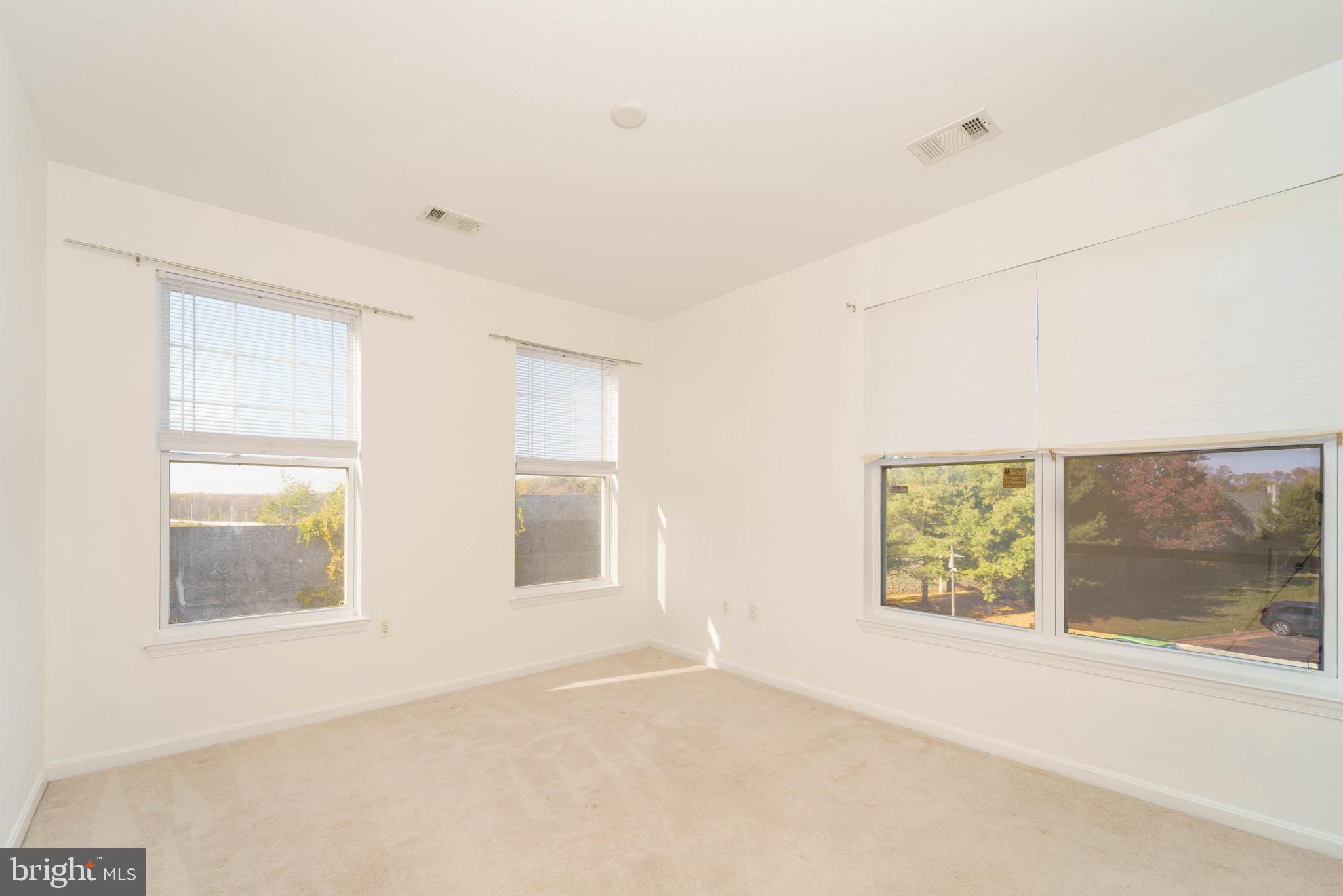 FAIRFAX RIDGE - Residential Lease