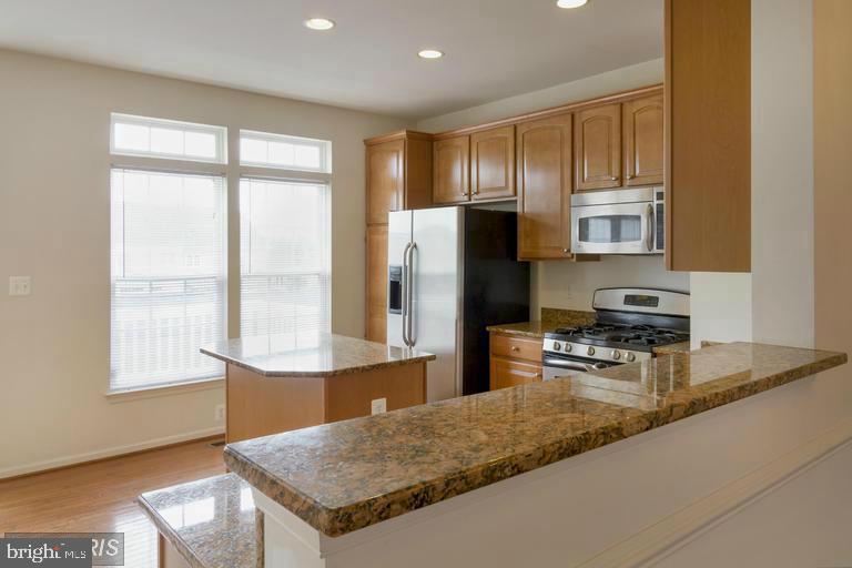 PORT POTOMAC - Residential Lease