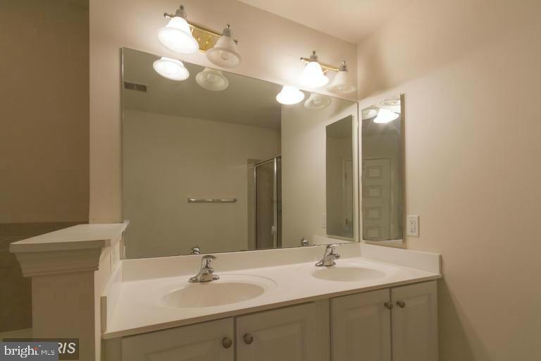 PORT POTOMAC - Residential Lease