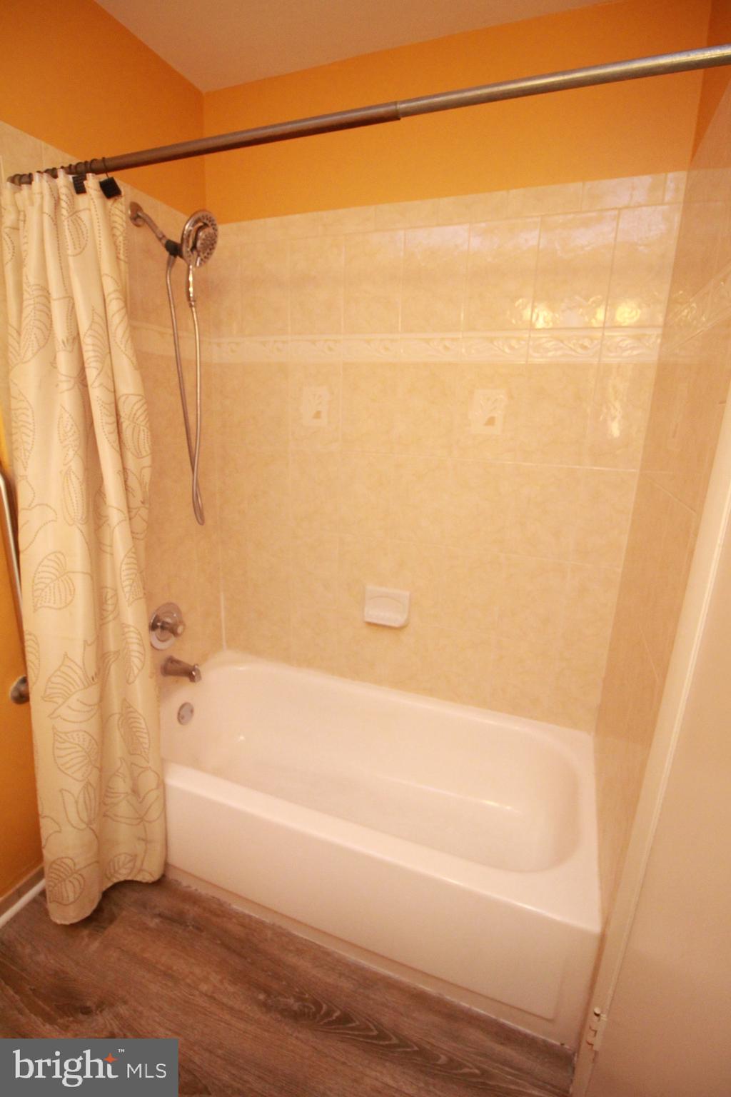 SUGARLAND RUN - Residential