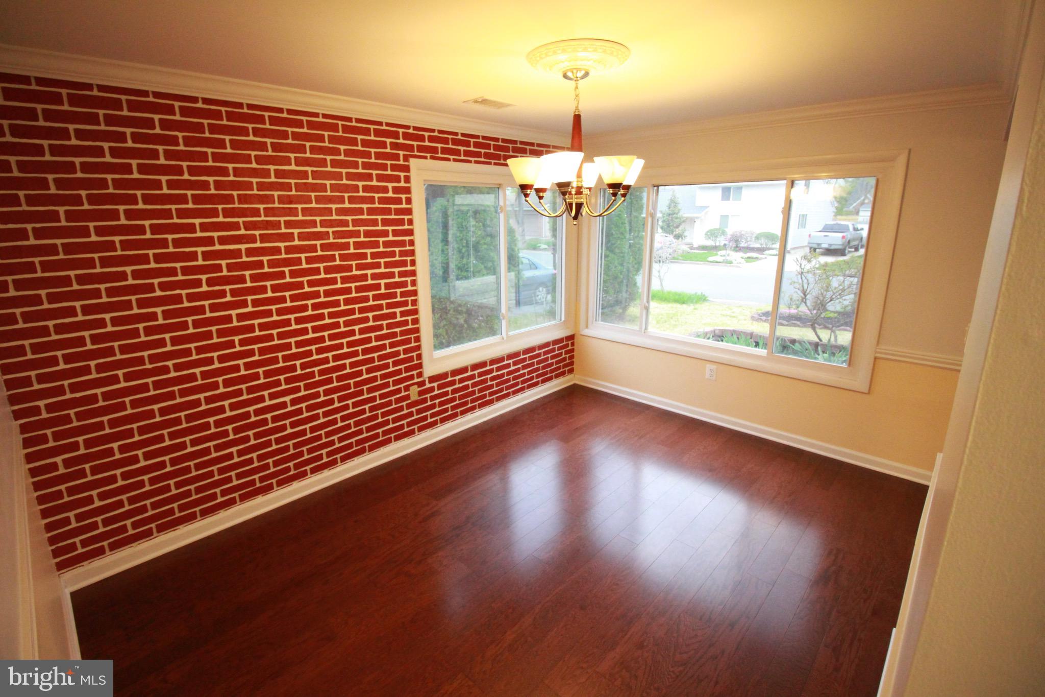 SUGARLAND RUN - Residential