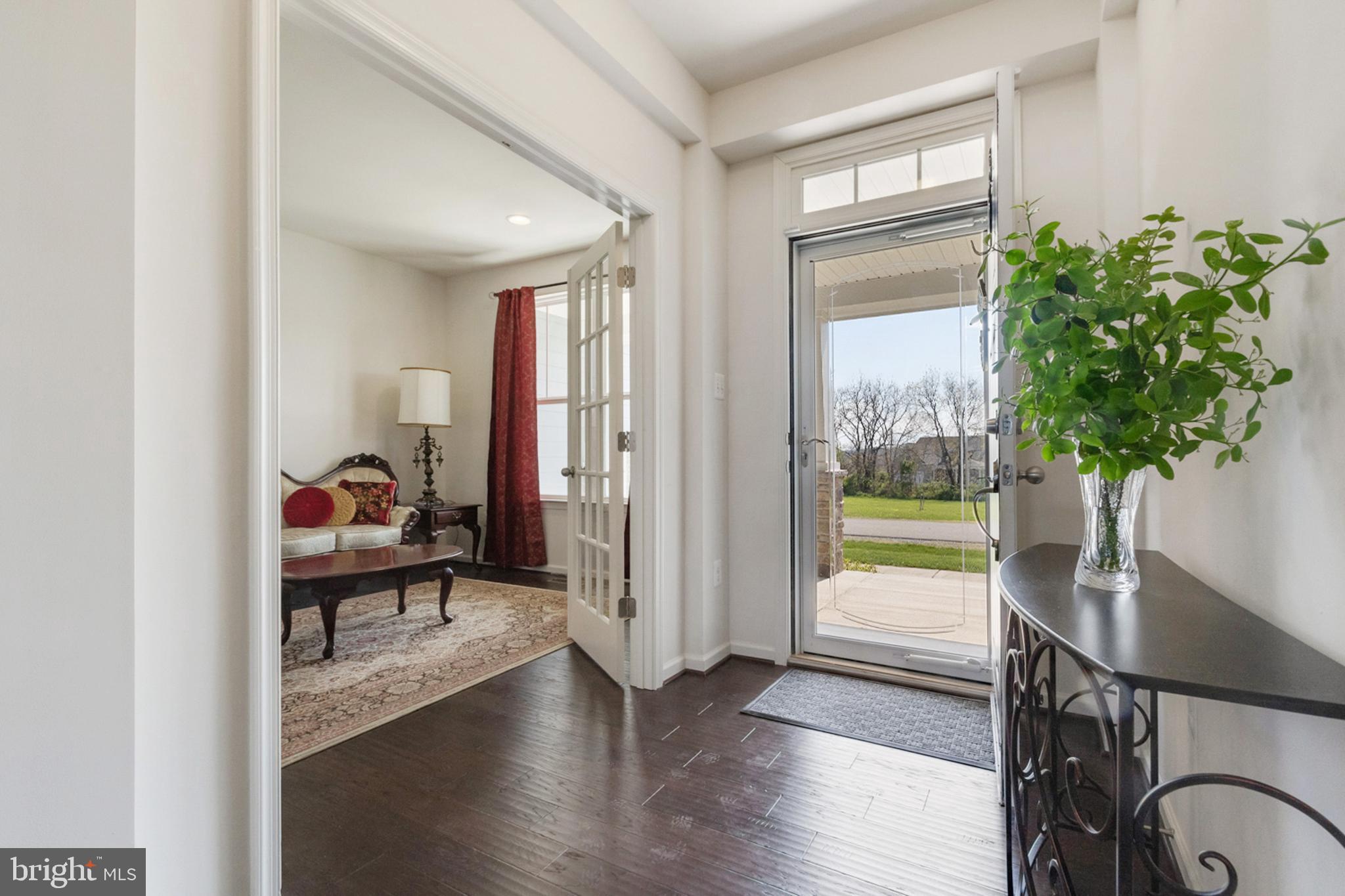 DUTCHMANS CREEK - Residential