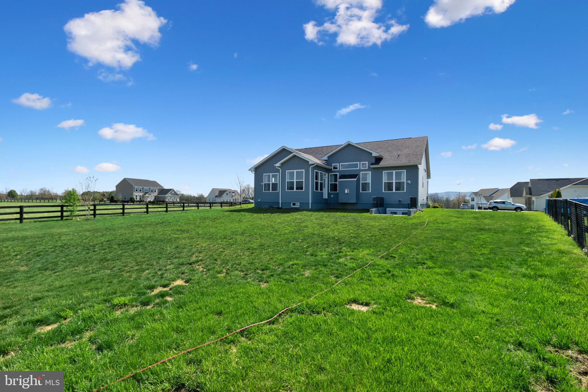 DUTCHMANS CREEK - Residential