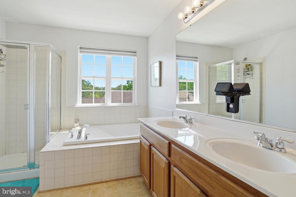 SAN FRANCISCO BY THE BAY - Residential