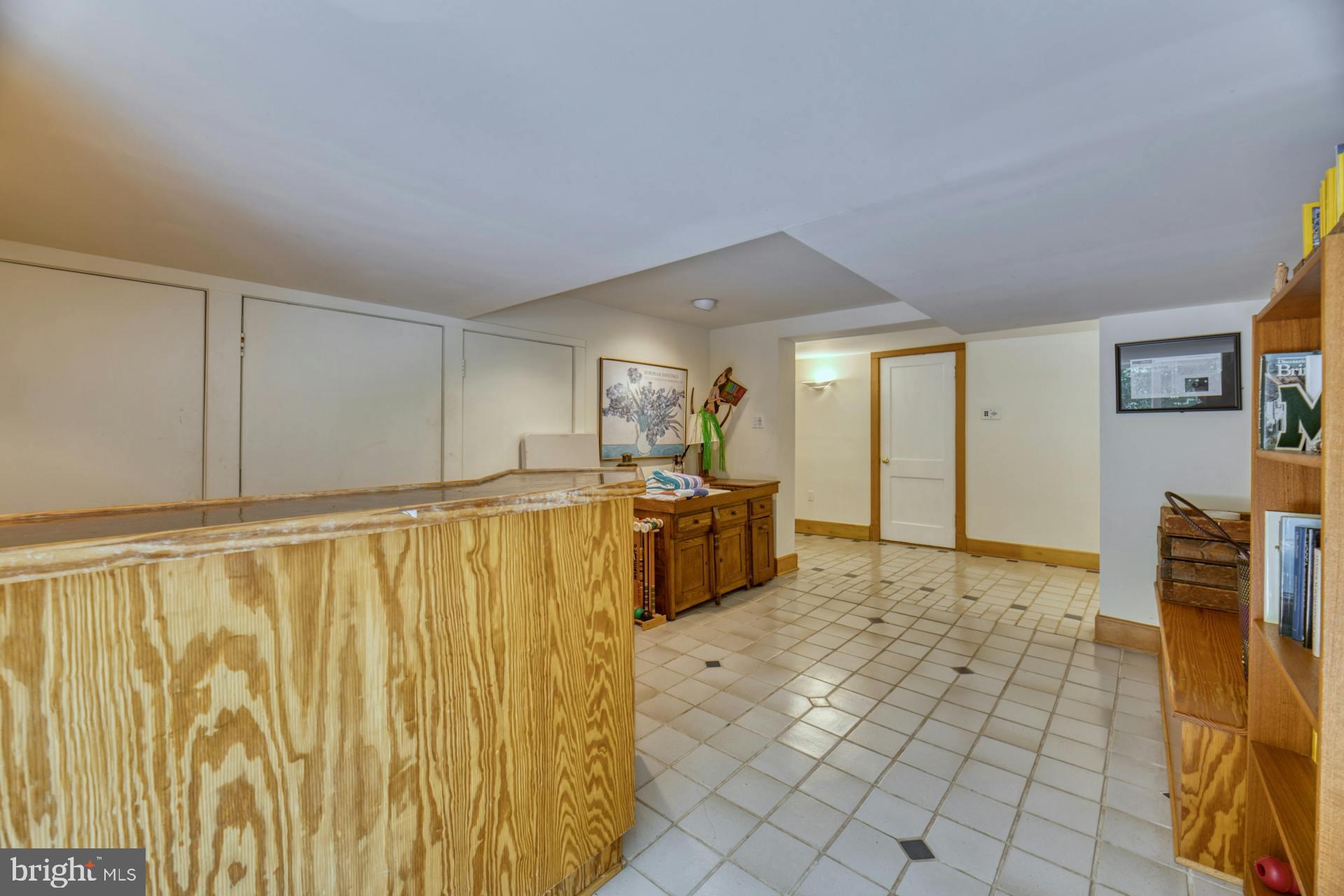 SHIRLEY WOODS - Residential