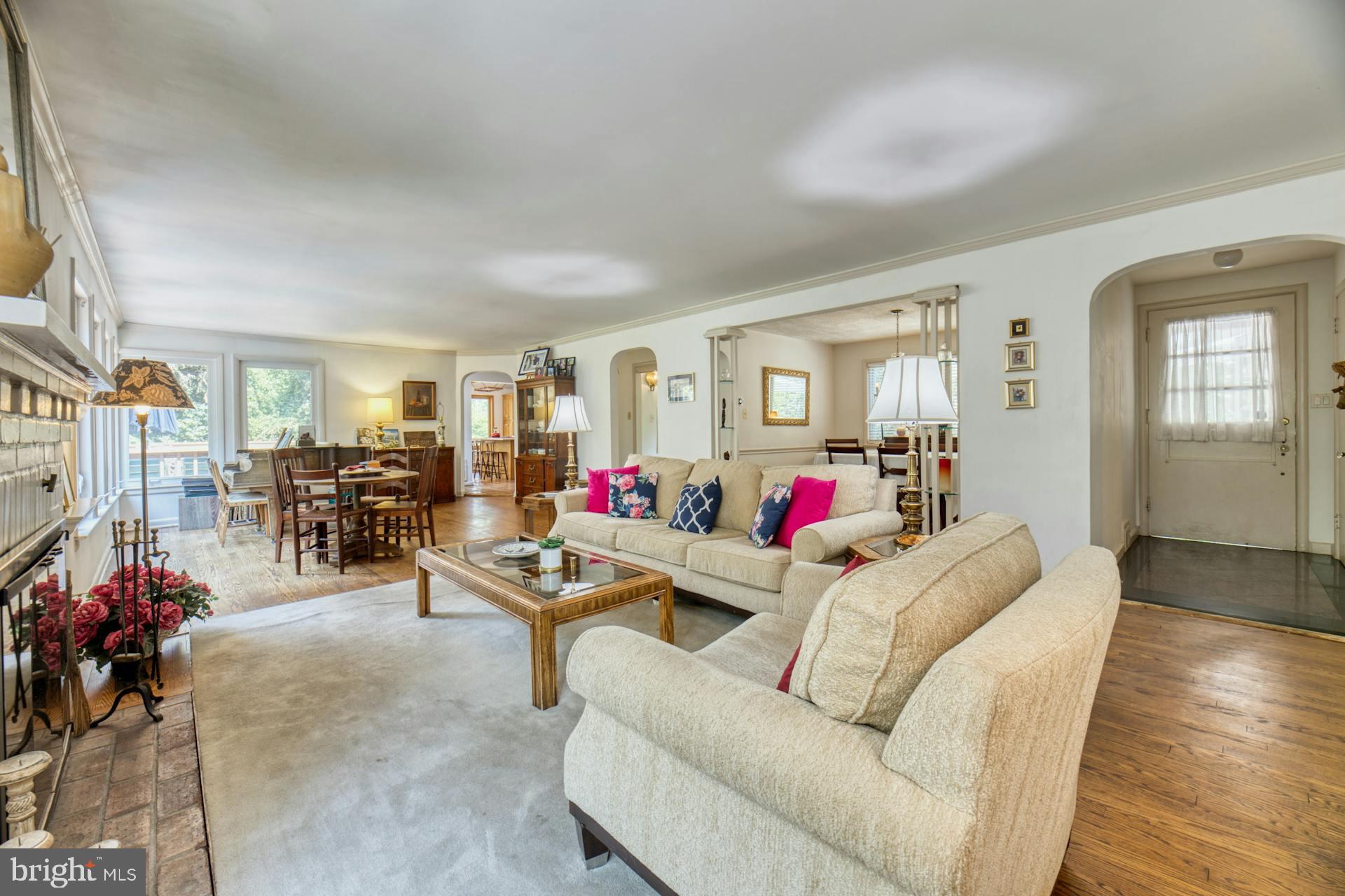 SHIRLEY WOODS - Residential