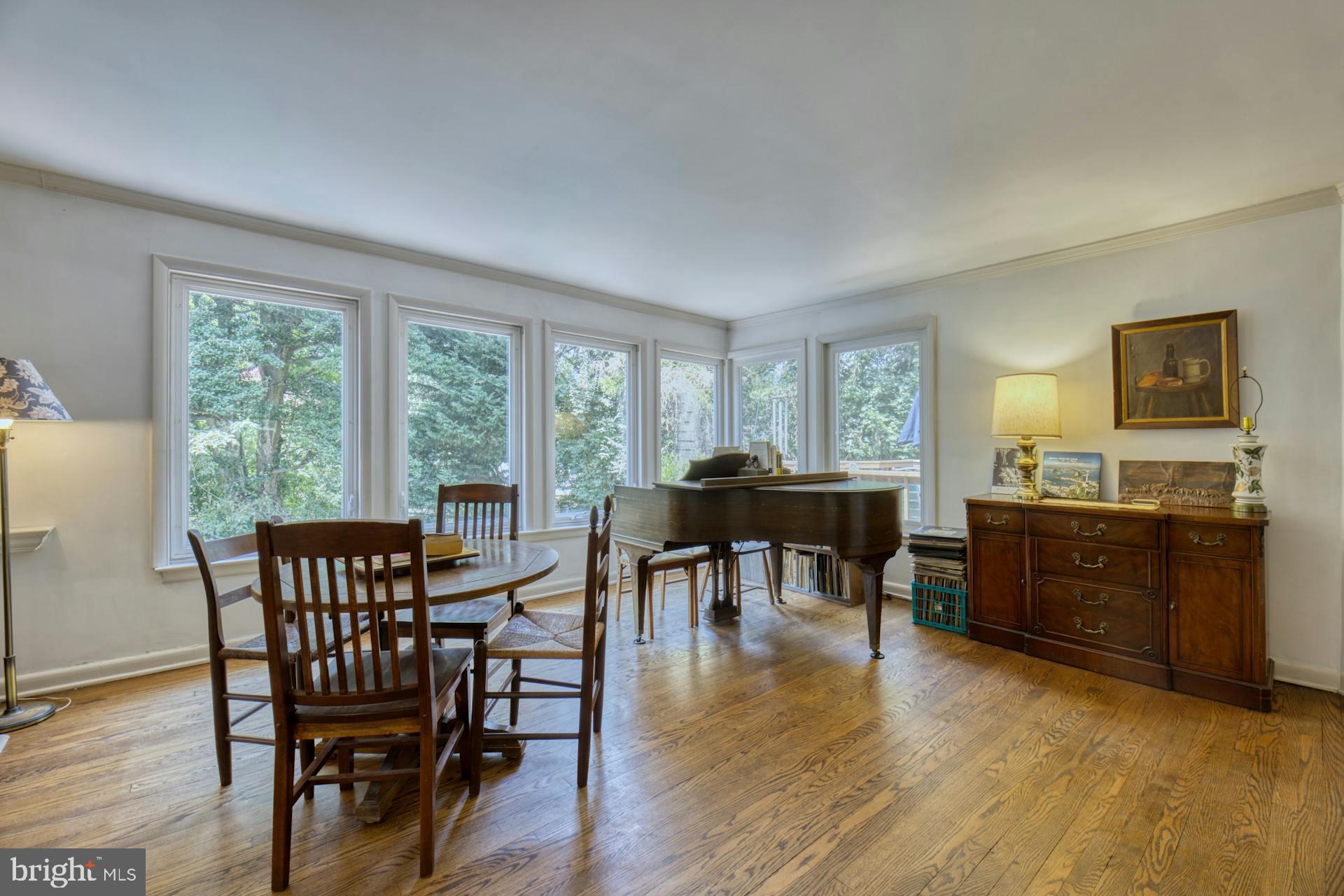 SHIRLEY WOODS - Residential