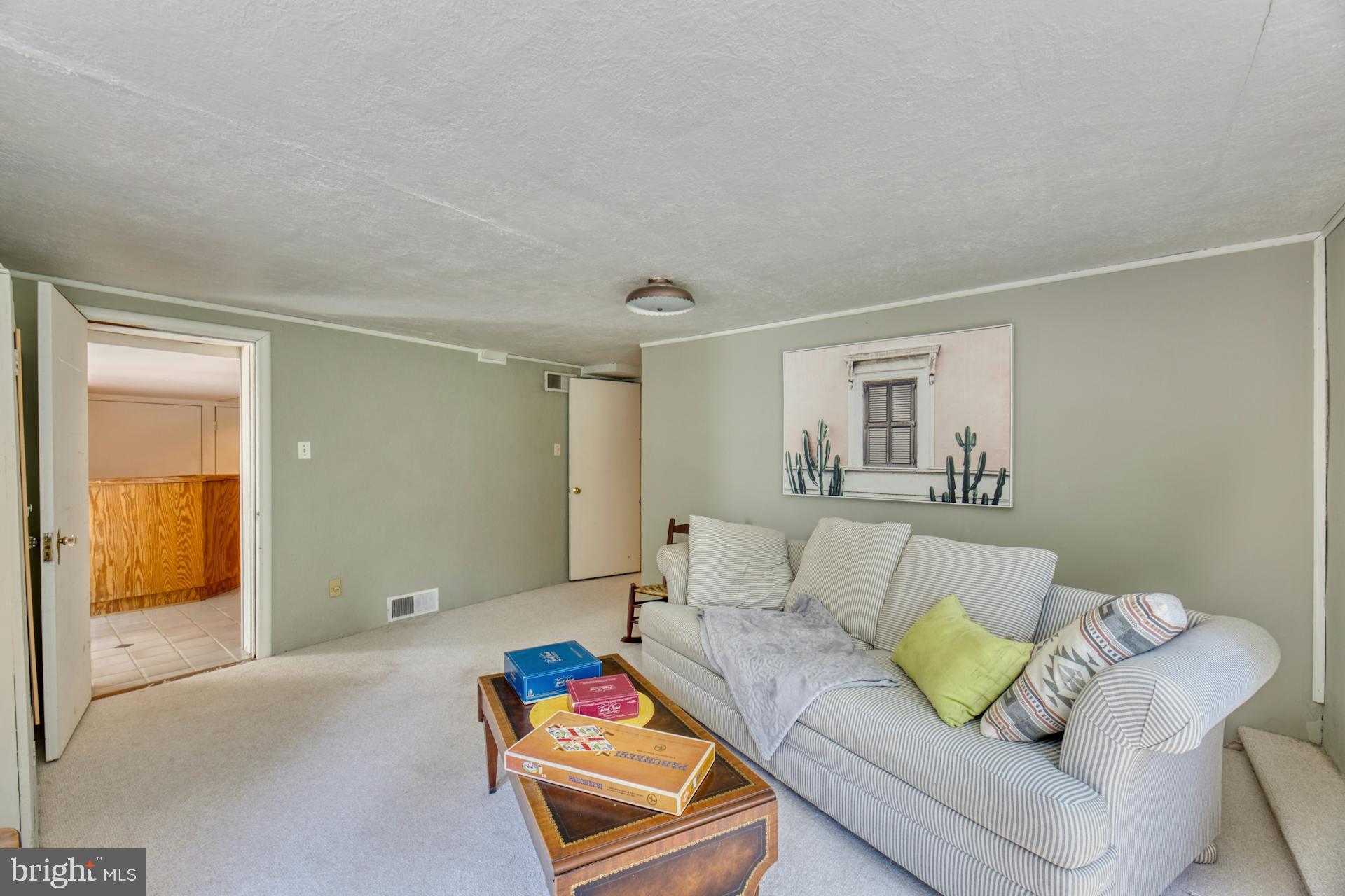 SHIRLEY WOODS - Residential